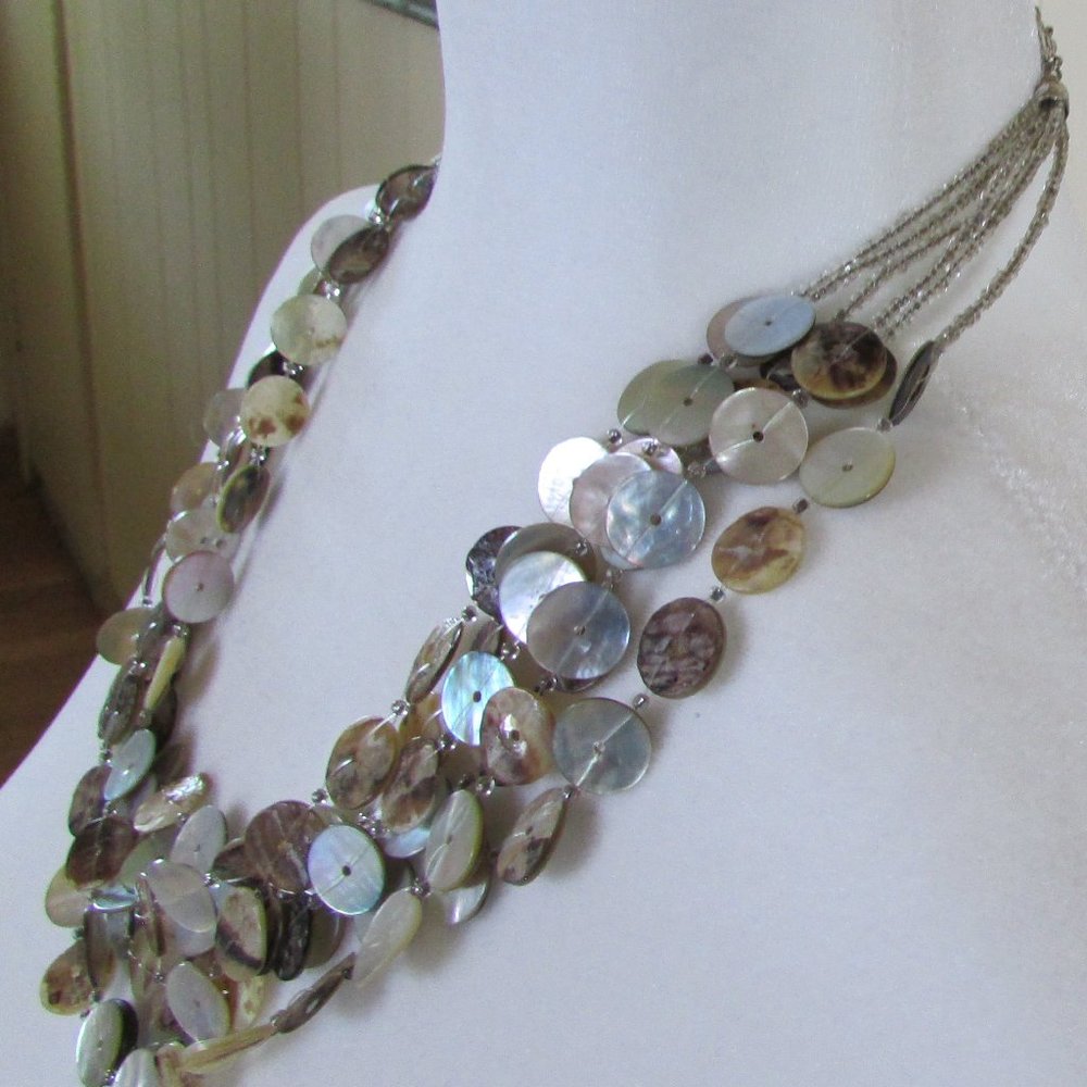 6 Strand Shell Necklace - Picture 2 of 8